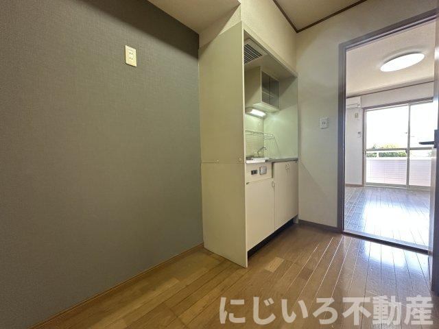 ヴィラージュドシャルマンの居間・リビング