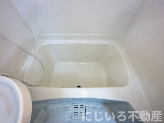 ヴィラージュドシャルマンの浴室