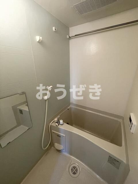 メルディア黄金町の浴室