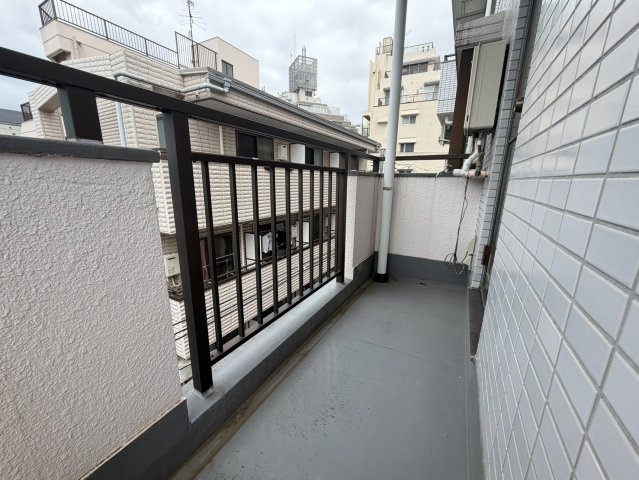 【バルコニー】