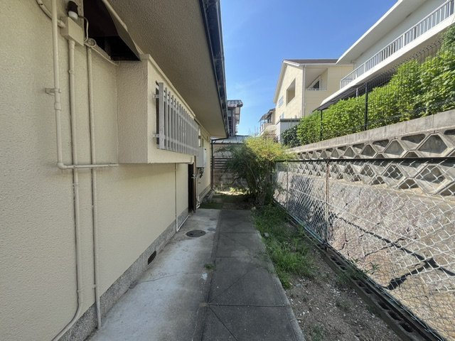 須賀１丁目貸家の周辺