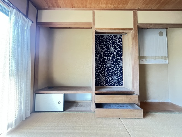 須賀１丁目貸家の収納
