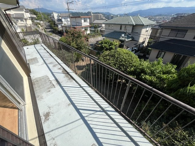 須賀１丁目貸家のバルコニー