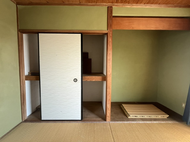 須賀１丁目貸家の収納