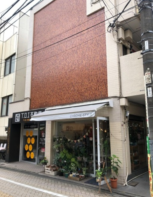 庚申マンションのエントランス