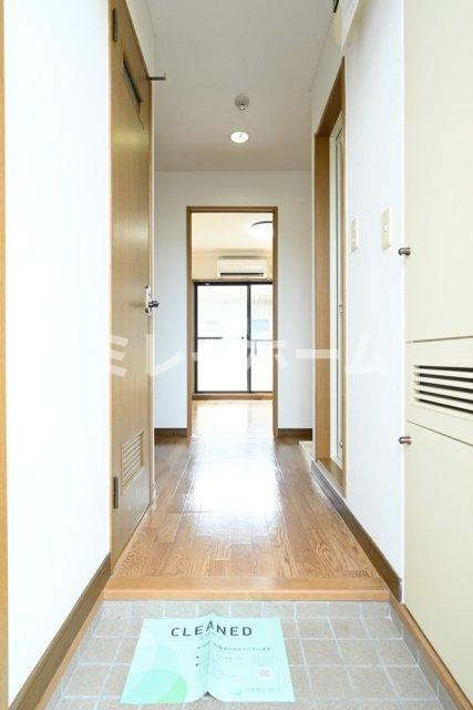 ルパデュソワールの玄関