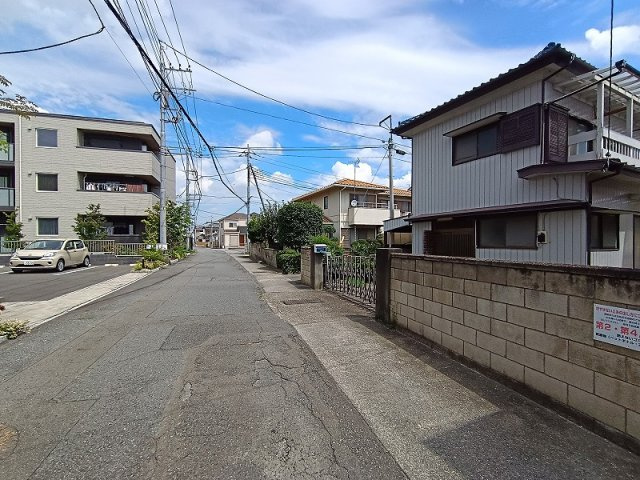 高崎市飯塚町売土地の前面道路含む現地写真