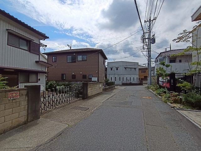 高崎市飯塚町売土地の前面道路含む現地写真