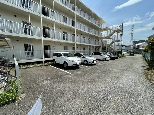 ドルチェ河本の駐車場