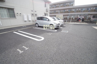 【駐車場】 | ヴェルドミールⅡ | 敷地内駐車場完備
