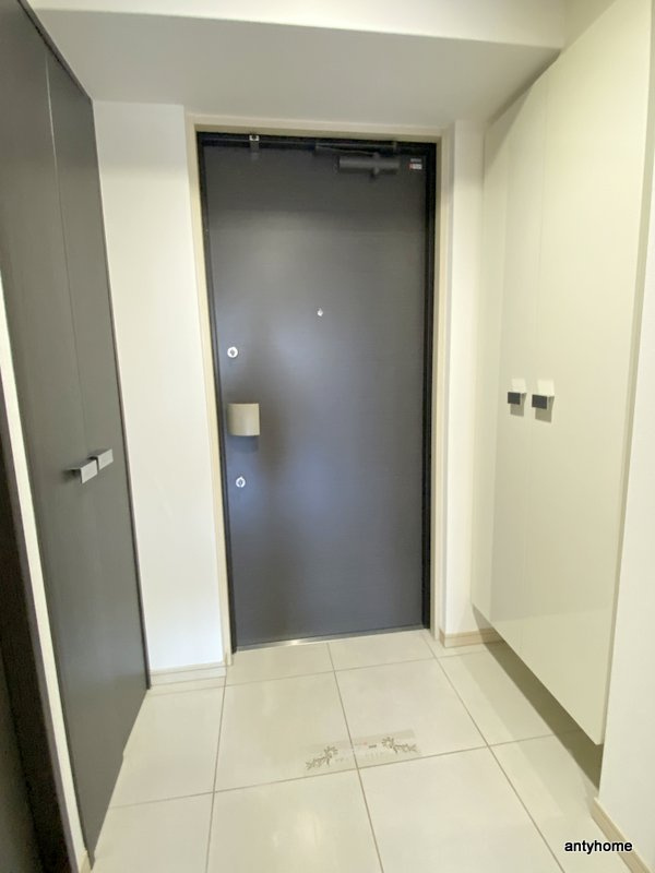 ISM谷町六丁目　仲介手数料無料の玄関