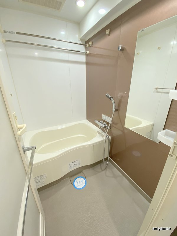 ISM谷町六丁目　仲介手数料無料の浴室