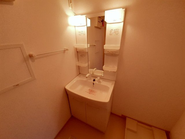 プティ・エトワール　Ⅳの洗面所|使いやすい洗面所です