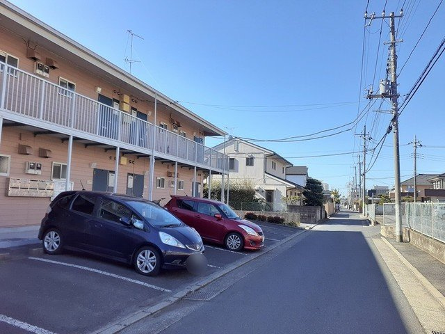 メゾン粟祐の駐車場|駐車場です