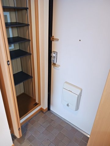 アグレイアの玄関|収納もある玄関です
