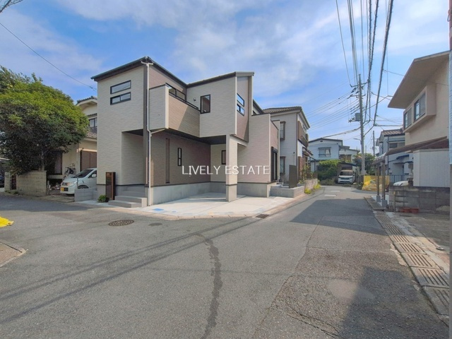 草加市弁天2丁目 新築分譲住宅 の前面道路含む現地写真