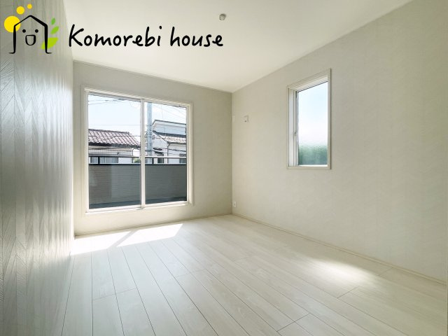 さいたま市西区西遊馬　新築一戸建て　ルミナスコート　01の寝室|使い勝手のいい寝室です