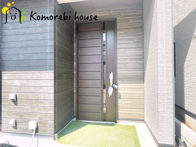 さいたま市西区西遊馬　新築一戸建て　ルミナスコート　01の玄関|玄関です