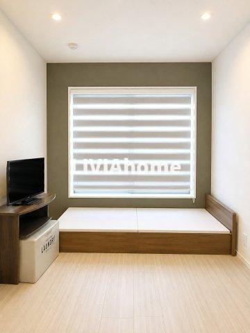 新宿区南元町の賃貸マンションの居間・リビング|同シリーズの参考写真です。実際の設備・内装は現況を優先とさせていただきます。