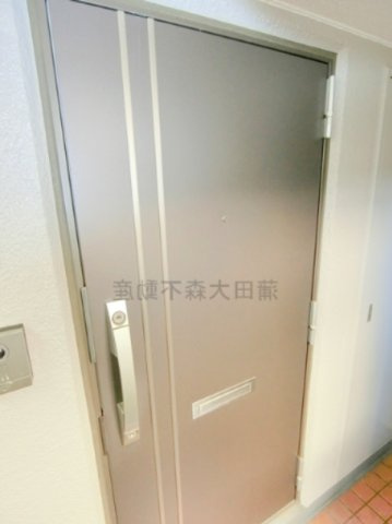 エンゼルハイム大森第５の玄関