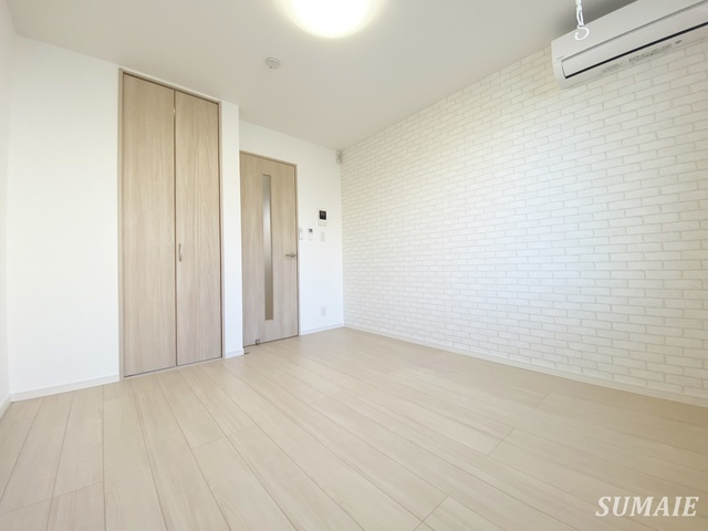 キャメル大成の寝室|オシャレなホワイトフローリング☆