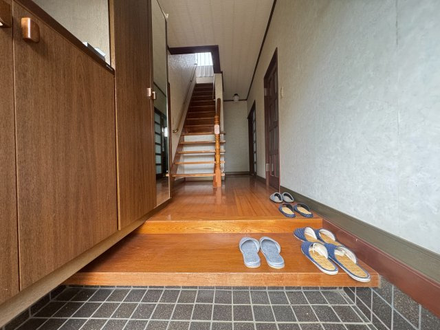 【玄関】 | 北茨城市磯原町　2階建　６DK　