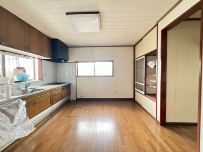 【居間・リビング】 | 北茨城市磯原町　2階建　６DK　