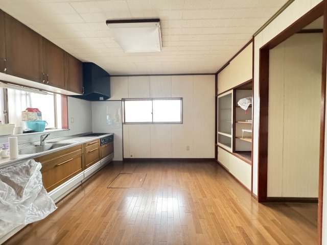 【居間・リビング】 | 北茨城市磯原町　2階建　６DK　