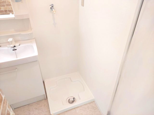 宝塚市花屋敷荘園2丁目一戸建の洗面所|洗濯機置場