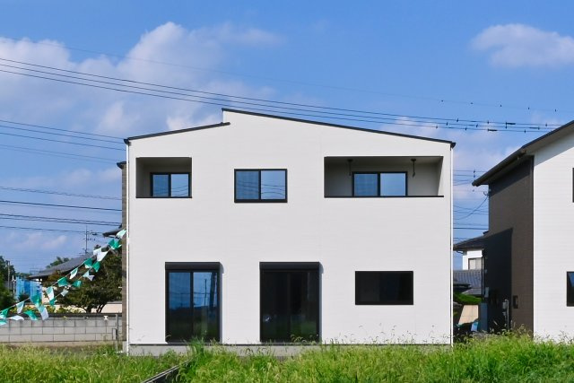 【外観】 | 太田市由良町第2期　ワイウッドコート | 南西側からの写真です。日当たりのよい立地です♪
