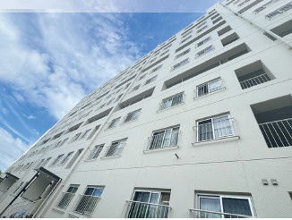 鎌倉ロジュマンＣ号棟の外観