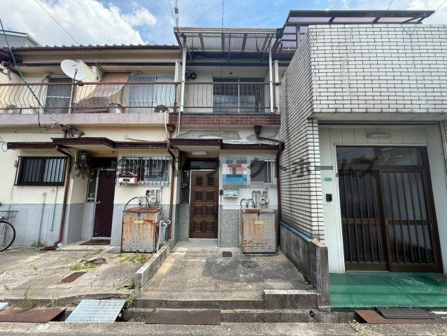 東山1丁目テラスハウス　賃貸の外観|落ち着いた雰囲気の外観です