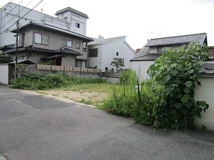 東区二葉の里２丁目の前面道路含む現地写真