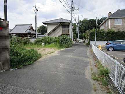 東区二葉の里２丁目の前面道路含む現地写真