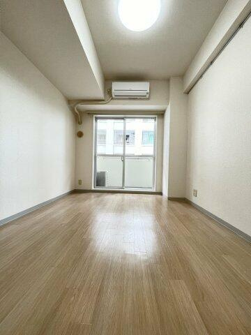 【寝室】