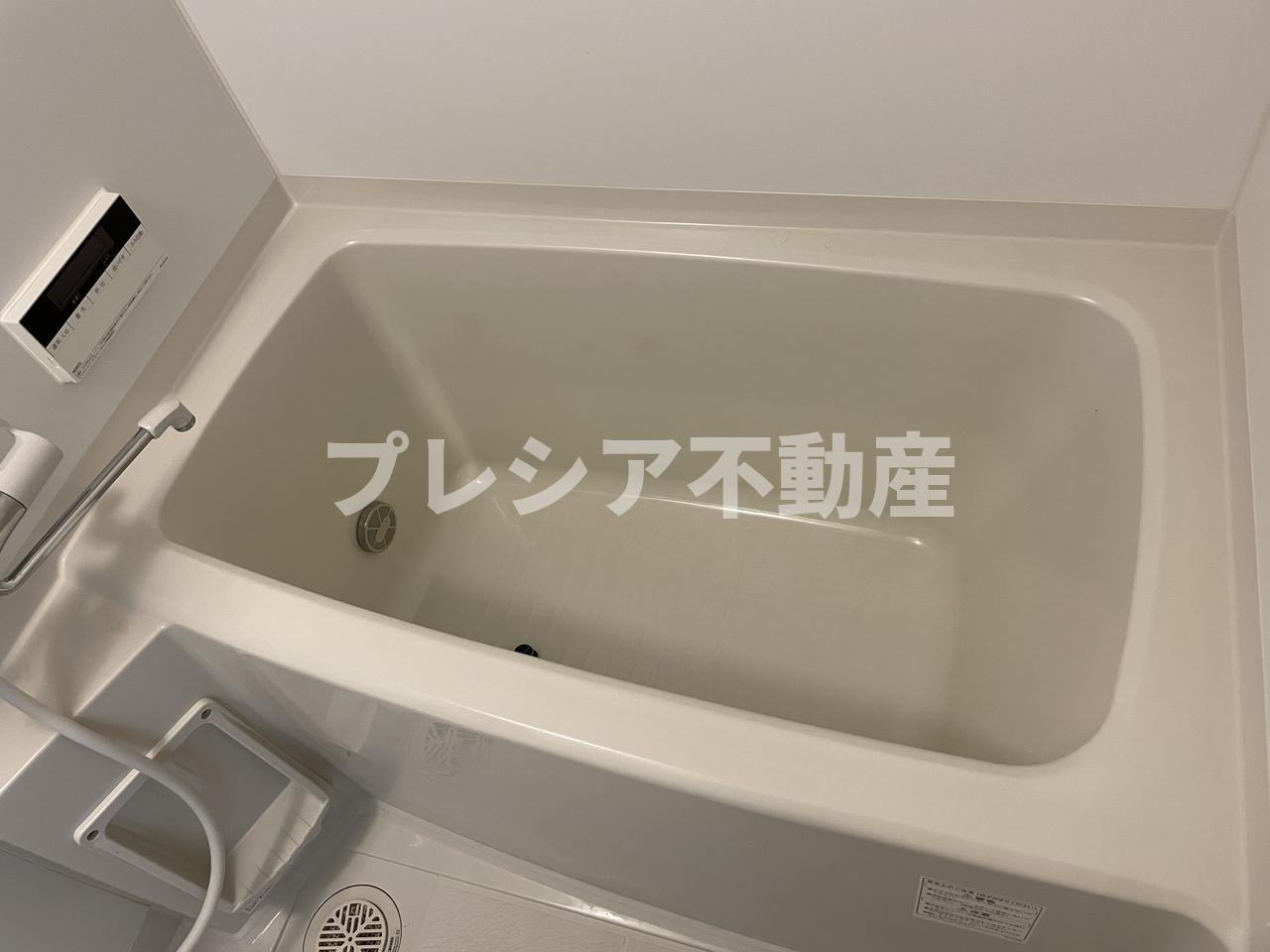 ソリューション甲子園の浴室