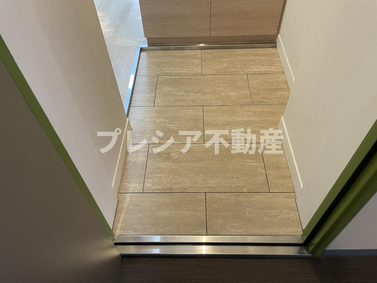 ソリューション甲子園の玄関