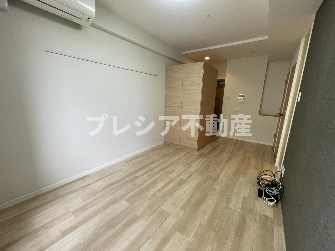 ソリューション甲子園の居間・リビング