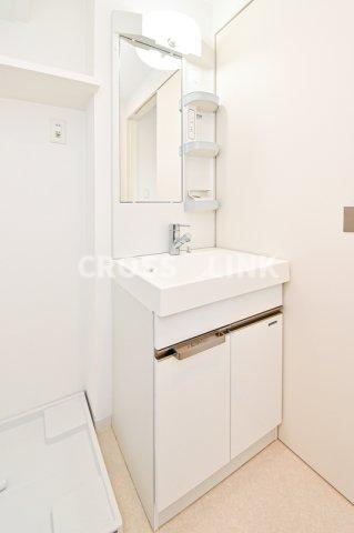 【洗面所】 | サヴォイラルカンジュ | 同マンション別号室の画像です