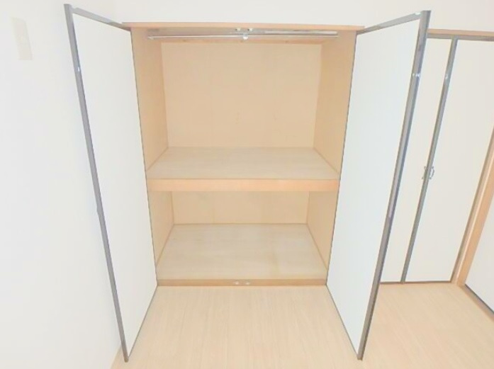 仲六郷ハイツの収納|押入れサイズの大きめな収納　