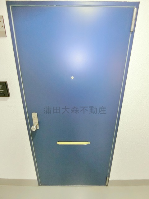 エステート大森の玄関
