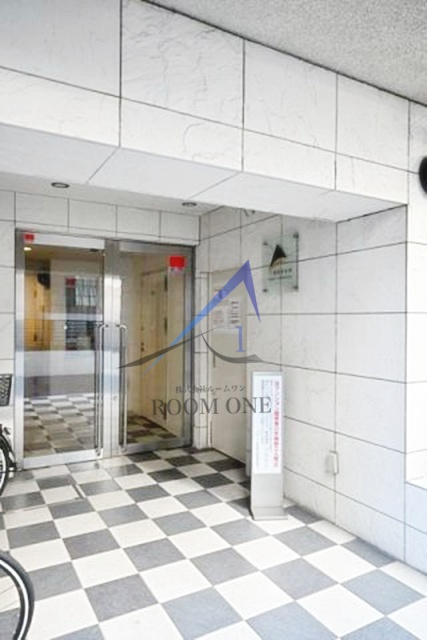 アデッソ新宿若松町のエントランス|エントランスです。