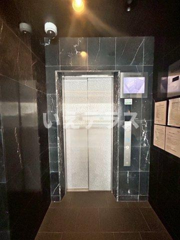 ララプレイス神戸西元町のエントランス