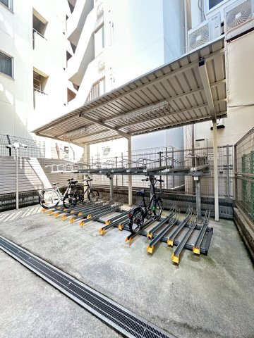 ララプレイス神戸西元町の駐車場