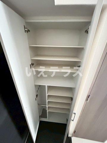 ララプレイス神戸西元町の収納