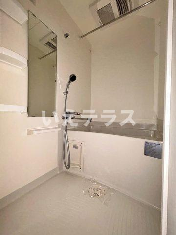 ララプレイス神戸西元町の浴室