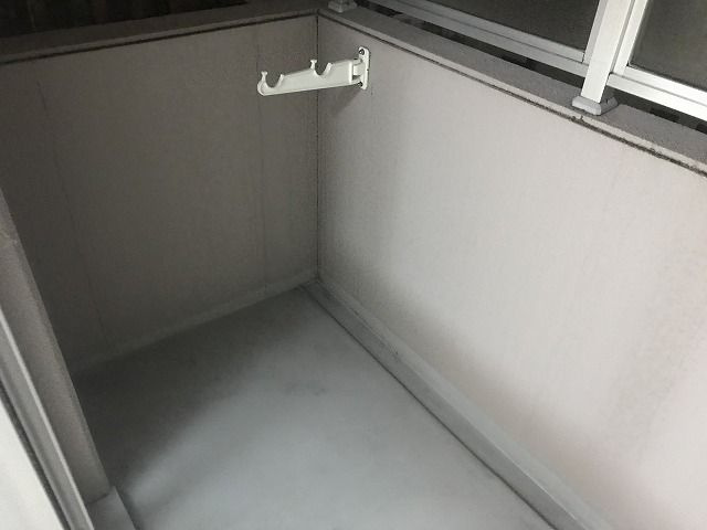 グランドール西岡本のバルコニー