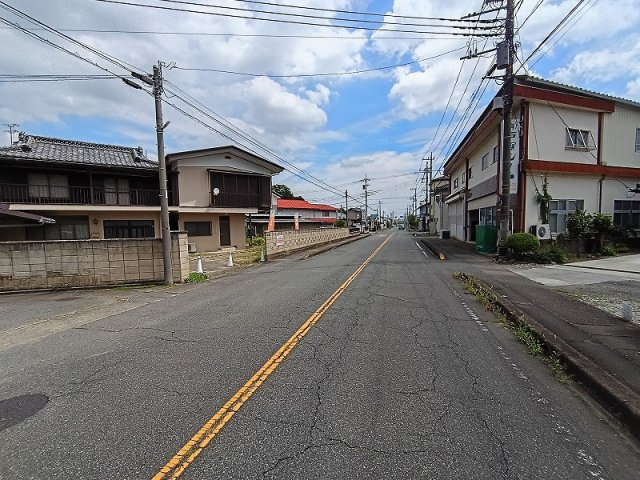 高崎市中豊岡町売土地の前面道路含む現地写真