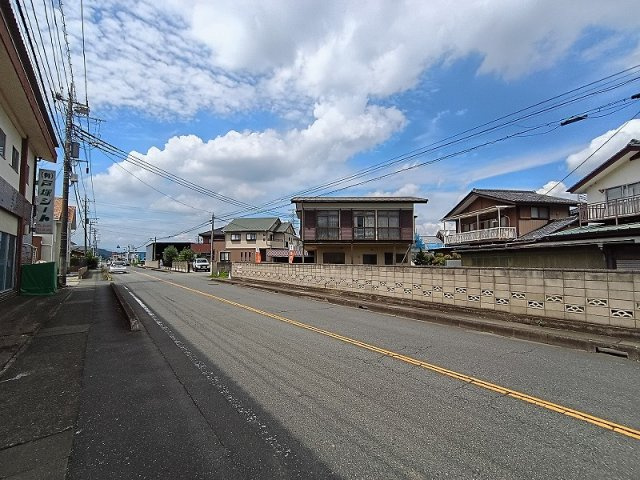 高崎市中豊岡町売土地の前面道路含む現地写真