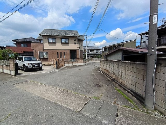 高崎市中豊岡町売土地の前面道路含む現地写真